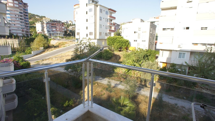 شقة مفروشة - 3 غرف وصالة - مطبخ منفصل -قريبة من المول - في جيكجلي / الانيا 