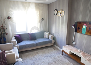 شقة مفروشة - 3 غرف وصالة - مطبخ منفصل -قريبة من المول - في جيكجلي / الانيا 