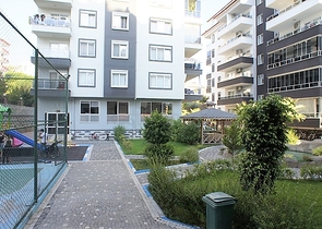 شقة مفروشة - 3 غرف وصالة - مطبخ منفصل -قريبة من المول - في جيكجلي / الانيا 