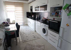 شقة مفروشة - 3 غرف وصالة - مطبخ منفصل -قريبة من المول - في جيكجلي / الانيا 