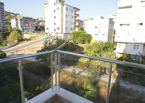 شقة مفروشة - 3 غرف وصالة - مطبخ منفصل -قريبة من المول - في جيكجلي / الانيا 