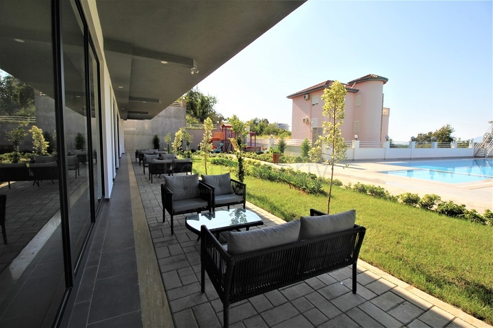 ضمن مجمع حديث يضم كافة الخدمات - دوبلكس 2 غرفة وصالة - في مهموتلار / الانيا 