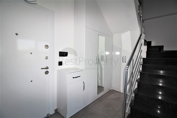 ضمن مجمع حديث يضم كافة الخدمات - دوبلكس 2 غرفة وصالة - في مهموتلار / الانيا 