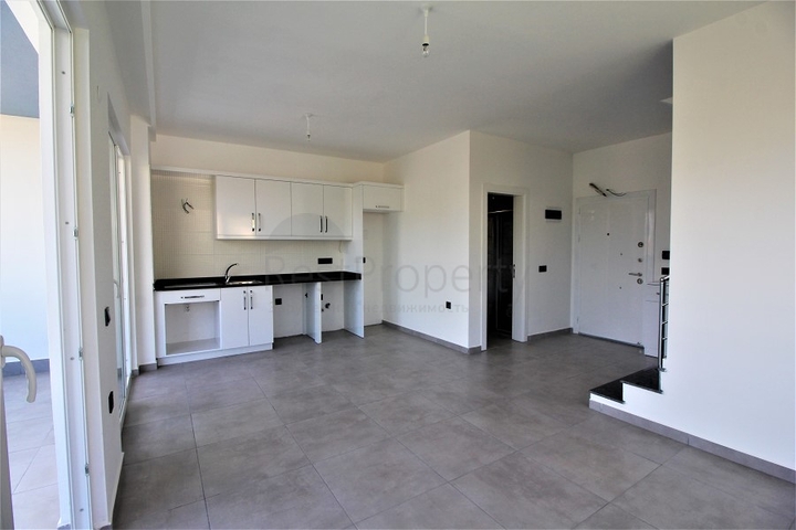 ضمن مجمع حديث يضم كافة الخدمات - دوبلكس 2 غرفة وصالة - في مهموتلار / الانيا 