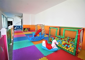 ضمن مجمع حديث يضم كافة الخدمات - دوبلكس 2 غرفة وصالة - في مهموتلار / الانيا 