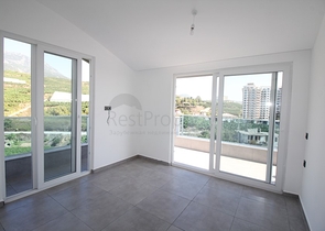 ضمن مجمع حديث يضم كافة الخدمات - دوبلكس 2 غرفة وصالة - في مهموتلار / الانيا 