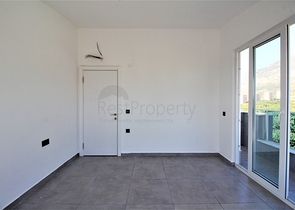 ضمن مجمع حديث يضم كافة الخدمات - دوبلكس 2 غرفة وصالة - في مهموتلار / الانيا 