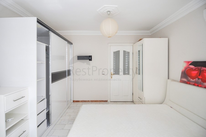 في المركز وباطلالة على القلعة - شقق تصميم 1+1 - الانيا 