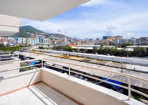 في المركز وباطلالة على القلعة - شقق تصميم 1+1 - الانيا 