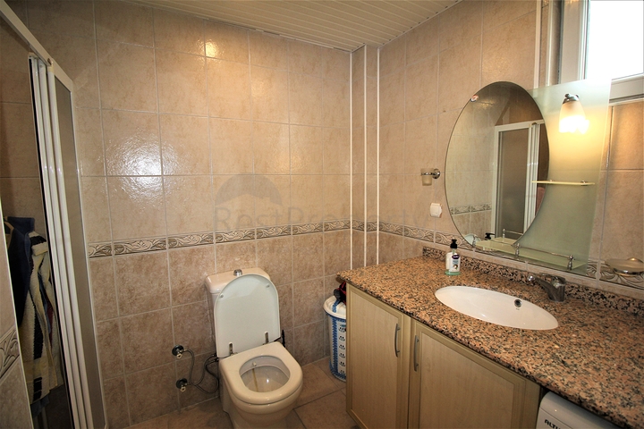 في مركز المدينة -شقق غرفتين وصالة مفروشة - في الانيا 