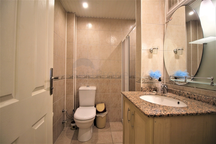 في مركز المدينة -شقق غرفتين وصالة مفروشة - في الانيا 