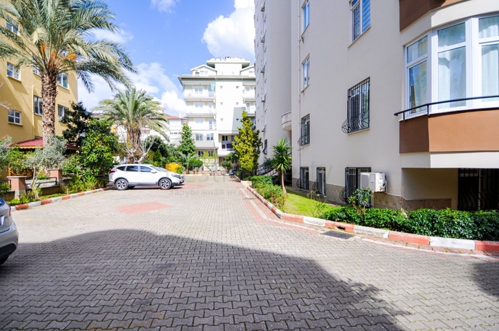 في مركز المدينة -شقق غرفتين وصالة مفروشة - في الانيا 