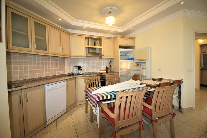 في مركز المدينة -شقق غرفتين وصالة مفروشة - في الانيا 