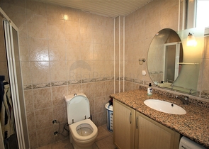 في مركز المدينة -شقق غرفتين وصالة مفروشة - في الانيا 