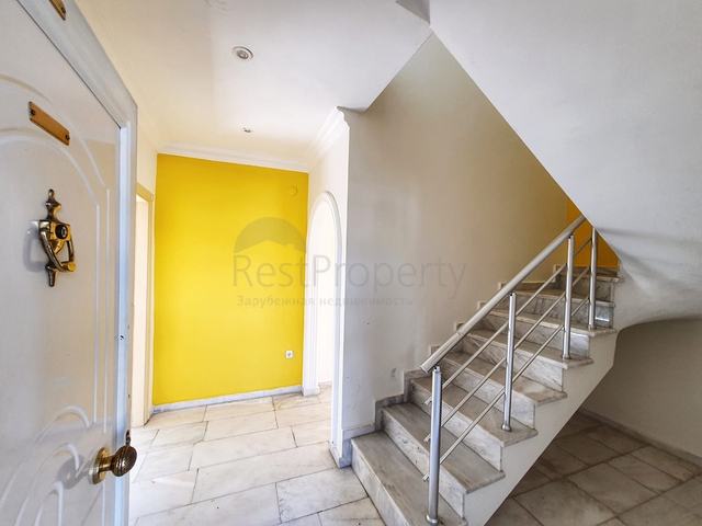 سعر منافس -دوبلكس 4 غرف وصالة - في منطقة اوبا المركزية / الانيا 