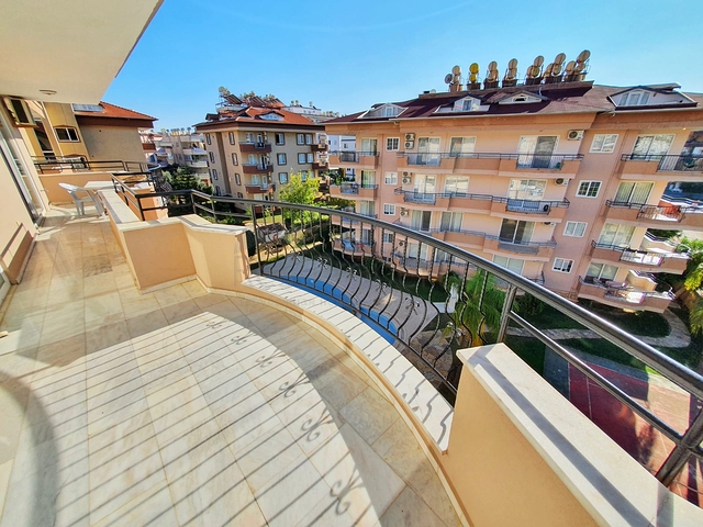 سعر منافس -دوبلكس 4 غرف وصالة - في منطقة اوبا المركزية / الانيا 