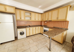 سعر منافس -دوبلكس 4 غرف وصالة - في منطقة اوبا المركزية / الانيا 