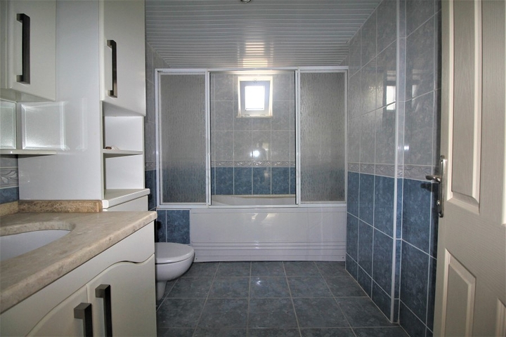 شقة غرفتين وصالة - في مركز مدينة الانيا 