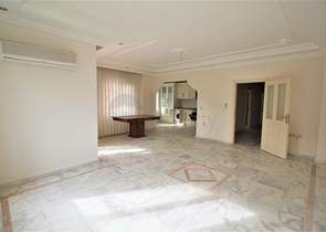 شقة غرفتين وصالة - في مركز مدينة الانيا 