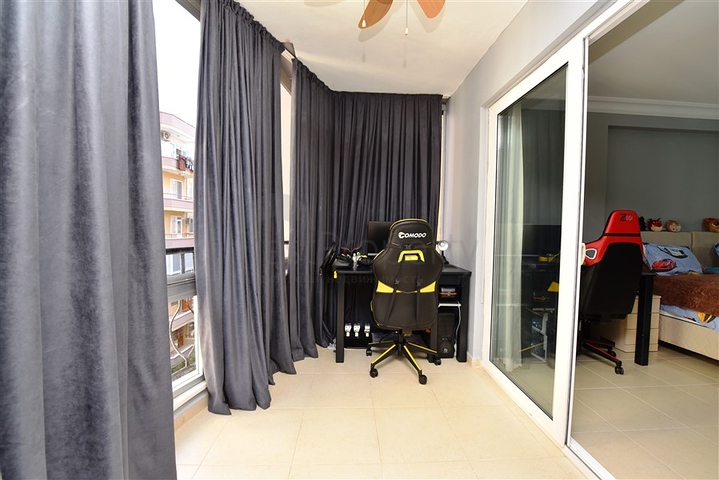 شقة واسعة غرفتين وصالة - مغ الاثاث -قريبة من البحر والخدمات - في مهموتلار / الانيا 