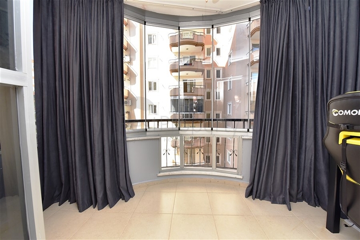 شقة واسعة غرفتين وصالة - مغ الاثاث -قريبة من البحر والخدمات - في مهموتلار / الانيا 