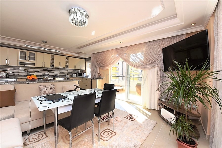 شقة واسعة غرفتين وصالة - مغ الاثاث -قريبة من البحر والخدمات - في مهموتلار / الانيا 