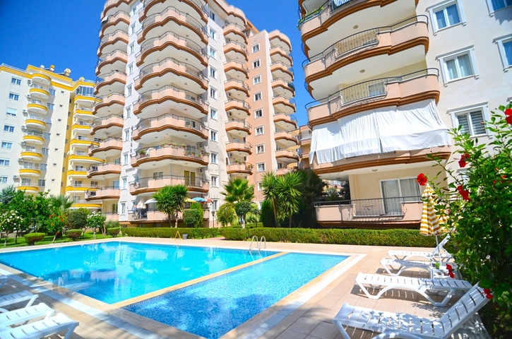 شقة واسعة غرفتين وصالة - مغ الاثاث -قريبة من البحر والخدمات - في مهموتلار / الانيا 