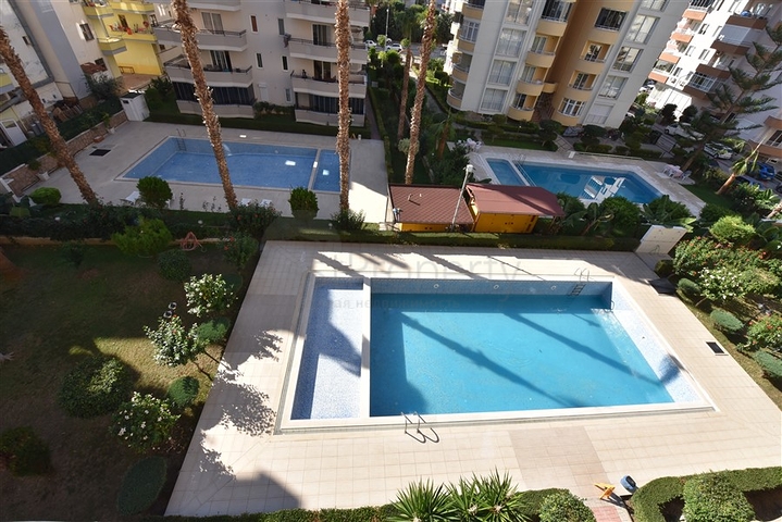 شقة واسعة غرفتين وصالة - مغ الاثاث -قريبة من البحر والخدمات - في مهموتلار / الانيا 