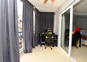 شقة واسعة غرفتين وصالة - مغ الاثاث -قريبة من البحر والخدمات - في مهموتلار / الانيا 