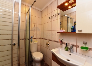 شقة واسعة غرفتين وصالة - مغ الاثاث -قريبة من البحر والخدمات - في مهموتلار / الانيا 