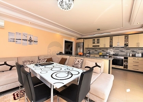 شقة واسعة غرفتين وصالة - مغ الاثاث -قريبة من البحر والخدمات - في مهموتلار / الانيا 