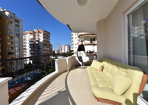 شقة واسعة غرفتين وصالة - مغ الاثاث -قريبة من البحر والخدمات - في مهموتلار / الانيا 