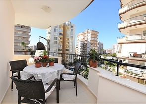 شقة واسعة غرفتين وصالة - مغ الاثاث -قريبة من البحر والخدمات - في مهموتلار / الانيا 