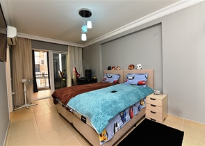 شقة واسعة غرفتين وصالة - مغ الاثاث -قريبة من البحر والخدمات - في مهموتلار / الانيا 