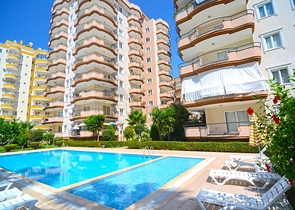 شقة واسعة غرفتين وصالة - مغ الاثاث -قريبة من البحر والخدمات - في مهموتلار / الانيا 