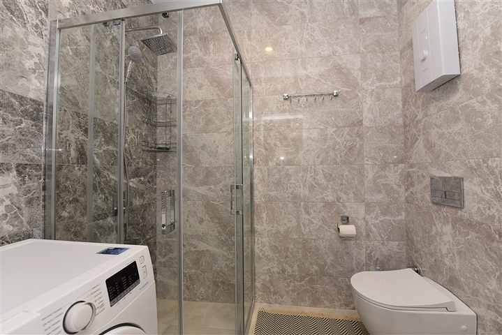 شقة مفروشة 1 + 1 في وسط ألانيا 