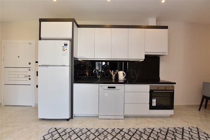 شقة مفروشة 1 + 1 في وسط ألانيا 