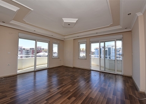 شقة عائلية -2 غرفة وصالة - في منطقة جيكجلي الراقية / الانيا 