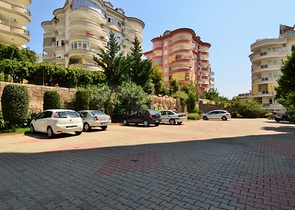 شقة عائلية -2 غرفة وصالة - في منطقة جيكجلي الراقية / الانيا 