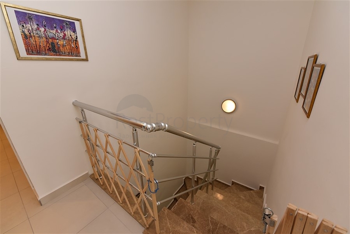 دوبلكس 4 غرف وصالة - مفروشة - ضمن مجمع عائلي يضم كافة الخدمات - في افسلار/ الانيا  دوبلكس 4 غرف وصالة - مفروشة - ضمن مجمع عائلي يضم كافة الخدمات - في افسلار/ الانيا