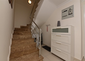 دوبلكس 4 غرف وصالة - مفروشة - ضمن مجمع عائلي يضم كافة الخدمات - في افسلار/ الانيا  دوبلكس 4 غرف وصالة - مفروشة - ضمن مجمع عائلي يضم كافة الخدمات - في افسلار/ الانيا