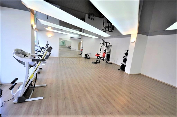 مساحة واسعة -شقة غرفة وصالة مفروشة - ضمن مجمع قريب من البحر والخدمات - في مهموتلار / الانيا 