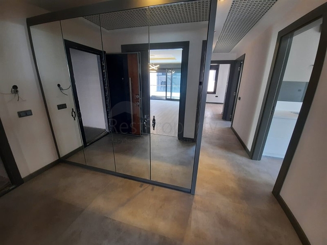 فرصة استثمارية - مجمع عائلي قيد الانشاء - في مركز الانيا