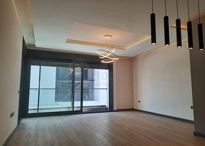 فرصة استثمارية - مجمع عائلي قيد الانشاء - في مركز الانيا