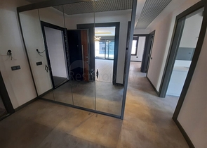 فرصة استثمارية - مجمع عائلي قيد الانشاء - في مركز الانيا