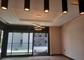 فرصة استثمارية - مجمع عائلي قيد الانشاء - في مركز الانيا