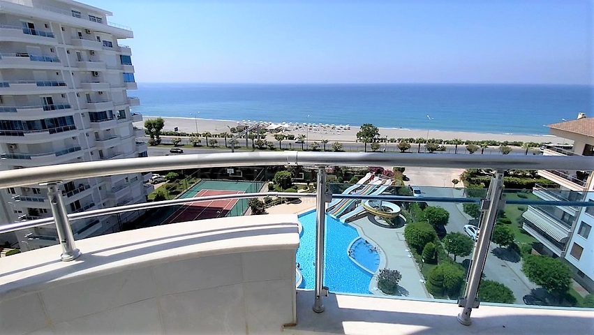 اطلالة بحرية ساحرة -طابق مرتفع - شقة غرفتين وصالة ضمن مجمع اول صف على البحر - في توسمور / الانيا