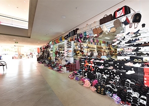 بضمان تأجير - محل ضمن مول تجاري -في الانيا 