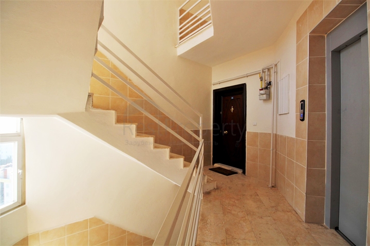 شقة فسيحة 3 + 1 مع مطبخ منفصل في كونيالتي