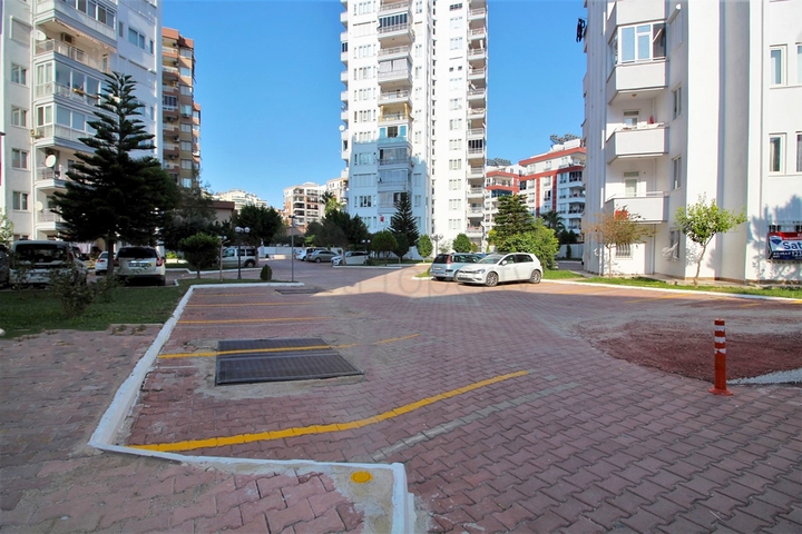 شقة فسيحة 3 + 1 مع مطبخ منفصل في كونيالتي